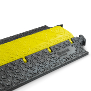 Defender MiCRO 2 - passage de câble certifié à 2 canaux