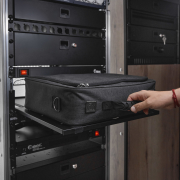 ORGAFLEX® RACK BAG 03 - Sac d’organisation rembourré pour racks de 19″ (3U)