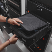 ORGAFLEX® RACK BAG 03 - Sac d’organisation rembourré pour racks de 19″ (3U)