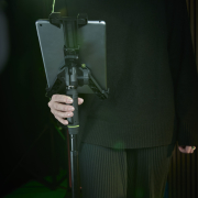 Gravity MA T TH 02 SET 2 - Porte tablette avec pied avec poignée rapide et embase ronde