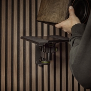 SP WM 1 B Gravity - support mural pivotant et inclinable pour enceinte monitoring