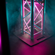 Gravity TWB 431 T B - Embase carrée 14kg pour Totem avec insert M20 et perçage pour structure 250 et 290