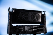 BTI-RAPTOR Briteq - Stroboscope motorisé IP65 haute puissance, 144 LEDs blanches 8 sections, 576 LEDs RGB 16 zones