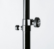 K&M 21367 Barre de couplage M20 vers Ring Lock pour enceintes 800mm à 1380mm