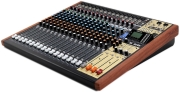 Model 24 Tascam 16 entrées mono 5 entrées stéréo avec enregistreur sur carte SD