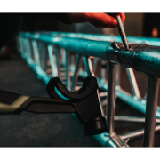 PinClaw VERTITRUSS pour le montage et démontage de structure facile et silencieux