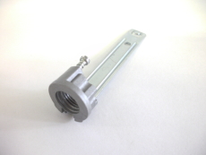 EQUERRE METALLIQUE ZINGUEE CLIPSABLE LONGUEUR 65MM POUR FOURREAU DE 100MM POUR BOUGIES