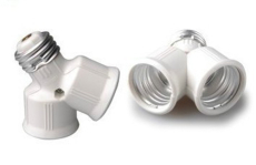 Adaptateur culot à vis standard E27 vers deux douilles E27