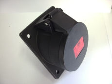 Embase inclinée P17 femelle 32A tétrapolaire 5 broches IP44 noire Turbo Twist