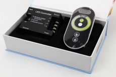 Contrôleur pour ruban led bLANC CHAUD ET BLANC FROID télécommande HF