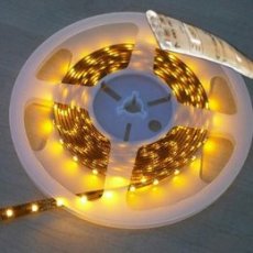 Ruban LED 12V Blanc Chaud 60 LEDs 3528 par metre IP65 Rouleau de 5m