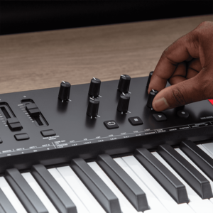 OXYGEN49V M-Audio – Clavier maitre midi 49 notes 8 pads