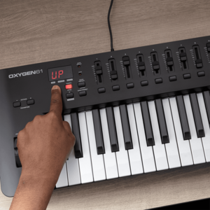 OXYGEN61V M-Audio – Clavier maitre midi 61 notes 8 pads