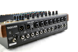 Model 12 Tascam - Table de mixage analogique 10 pistes avec enregistreur sur carte SD