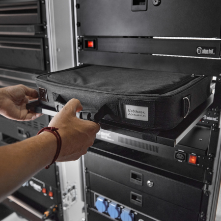 Image nº17 du produit ORGAFLEX® RACK BAG 02 - Sac d’organisation rembourré pour racks de 19″ (2U)