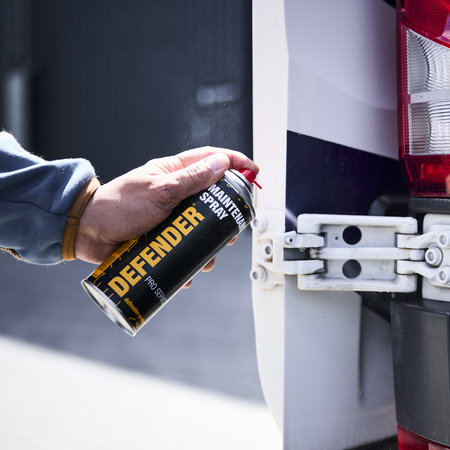 Image nº8 du produit MAINTENANCE SPRAY 400ml Defender - Lubrifiant silicone transparent pour pièces mobiles