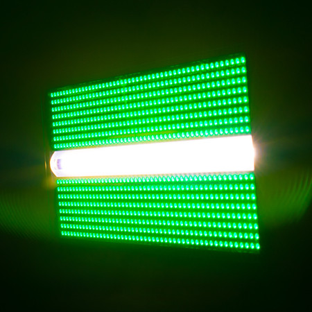 Image nº6 du produit Jolt Panel FX ADJ - Stroboscope blinder couleur à LED