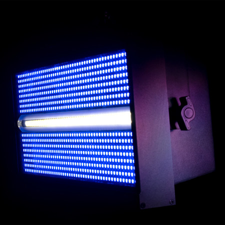 Image nº8 du produit Jolt Panel FX ADJ - Stroboscope blinder couleur à LED