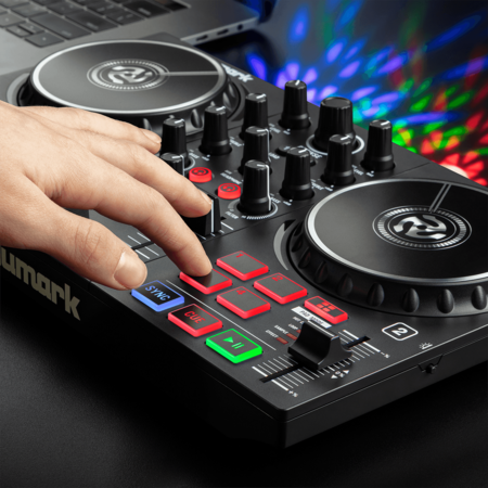 Image nº8 du produit Partymix2 Numark Contrôleur DJ 2 voies avec carte son et éclairages
