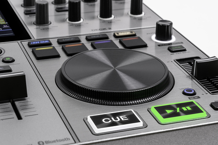 Image nº6 du produit PrimeGo+ DenonDJ - Contrôleur DJ autonome sur batterie