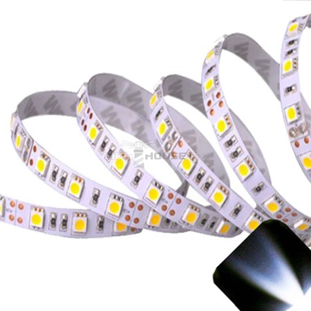 Image principale du produit Ruban LED 12V Blanc Froid 60 LEDS 5050 900 lumens par metre Rouleau de 5m non waterproof