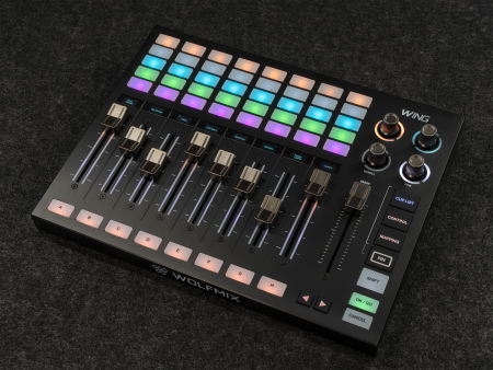 Image nº9 du produit Wolfmix Wing - extention 8 faders motorisés 4 sorties DMX